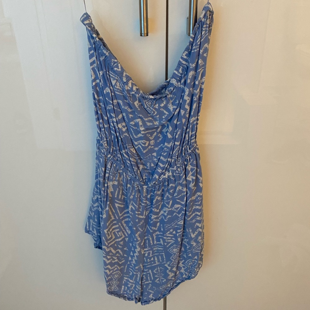 Blue strapless tribal print romper